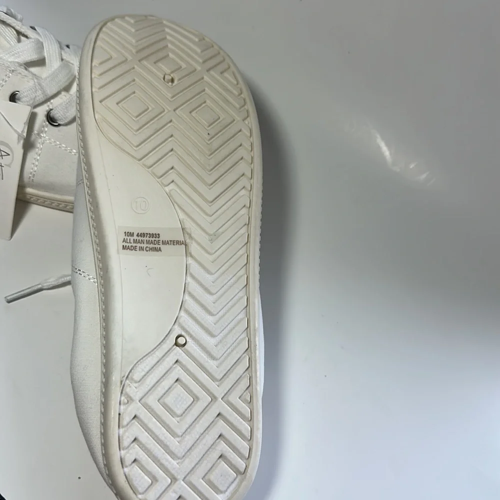Active‎ Live Well Womens White Canvas Slip On Scrunch Heel Sneakers Size 10 NEW